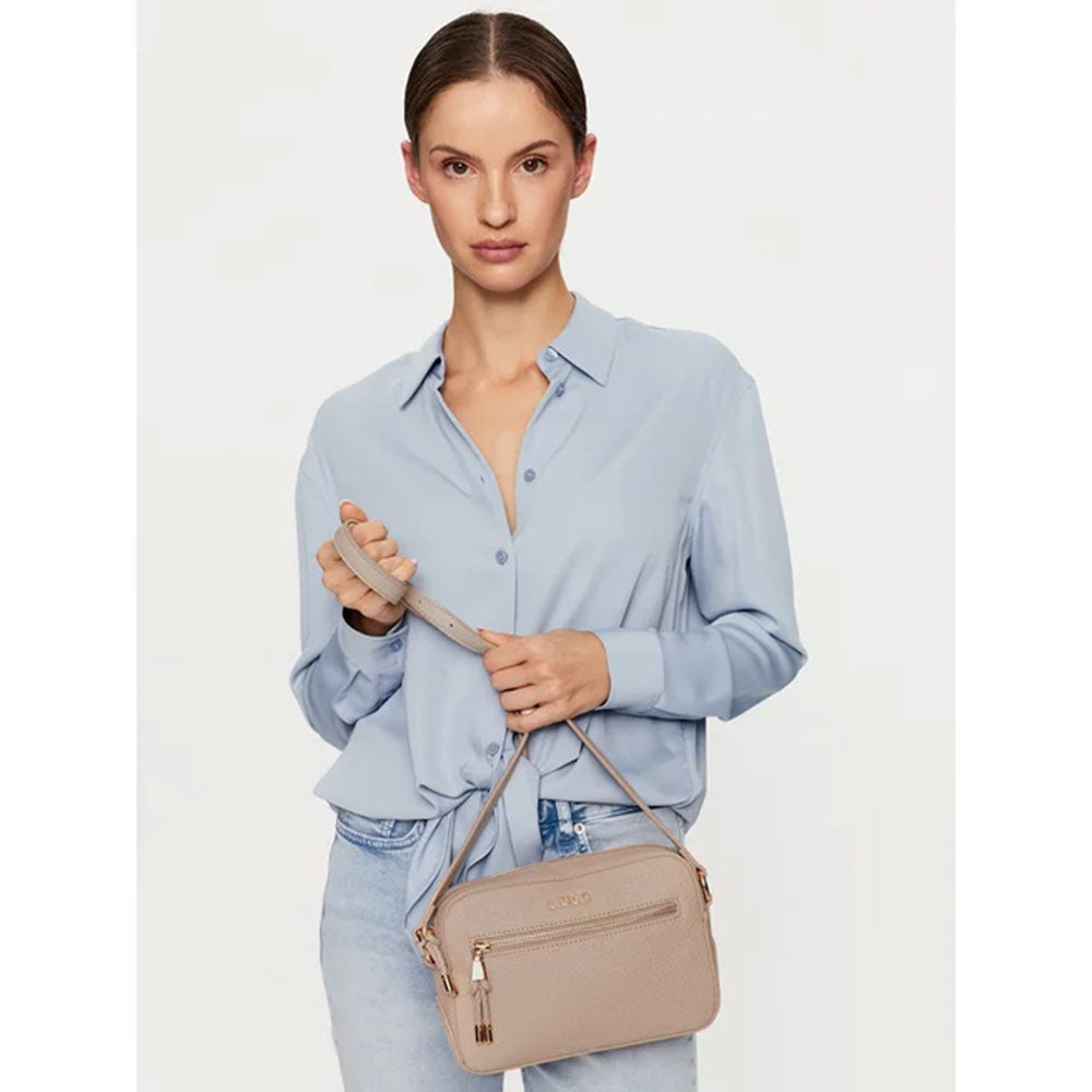 LIU JO Better Damen-Umhängetasche, umweltfreundlich, getrommelt, Taupe, AF3164