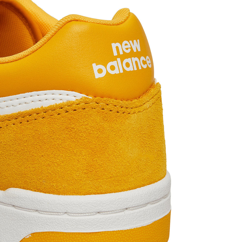 Unisex-Schuhe NEW BALANCE 480 Sneakers aus Leder und Wildleder in der Farbe Varsity Gold