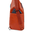 PIQUADRO iPad Mini-Umhängetasche Blue Square-Linie aus hellbraunem Leder - CA5577B2V