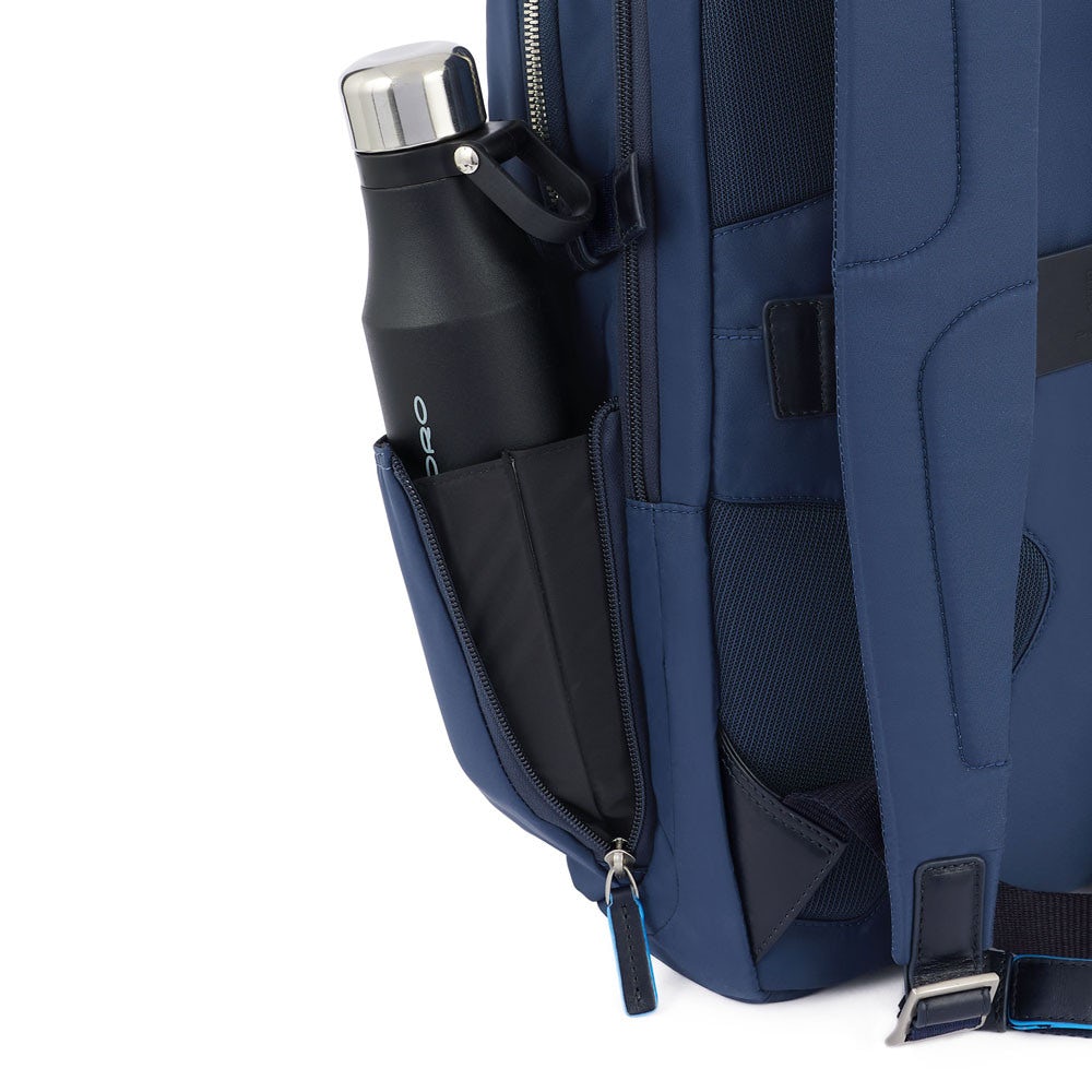 PIQUADRO Rucksack für 15,6-Zoll-PC und iPad aus recyceltem Stoff, Blue Ryan Line – CA5697RY