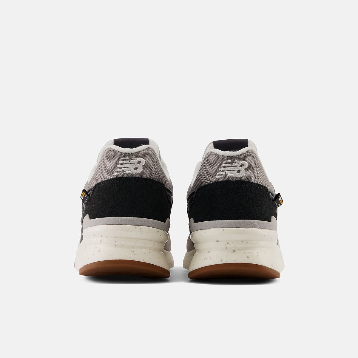 Scarpe Uomo NEW BALANCE Sneakers 997H in Pelle Scamosciata e Mesh colore Black e Grey