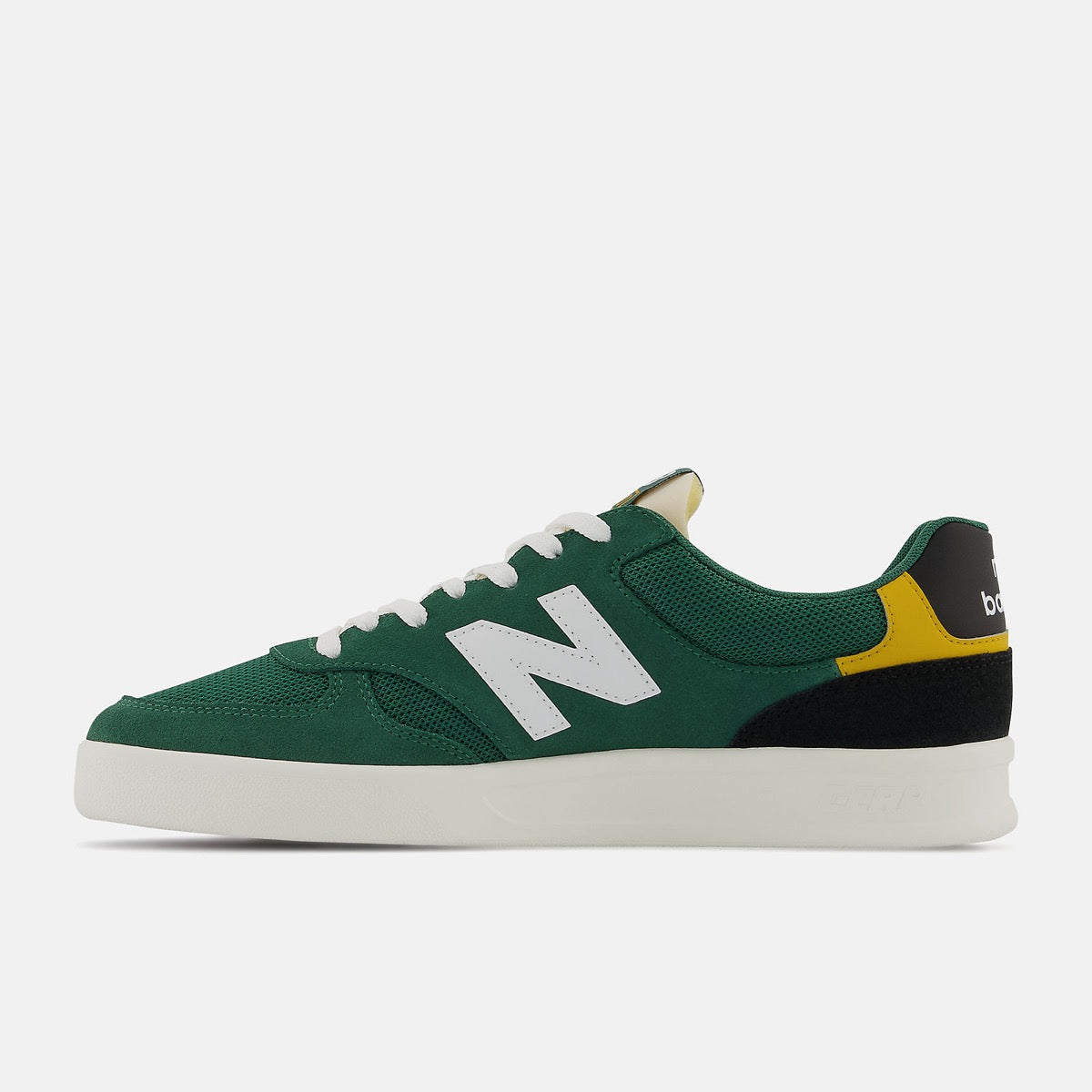 Scarpe Uomo NEW BALANCE Sneakers 300 Court in Mesh e Tessuto Sintetico colore Green e Yellow a sconto Cuoieriashop