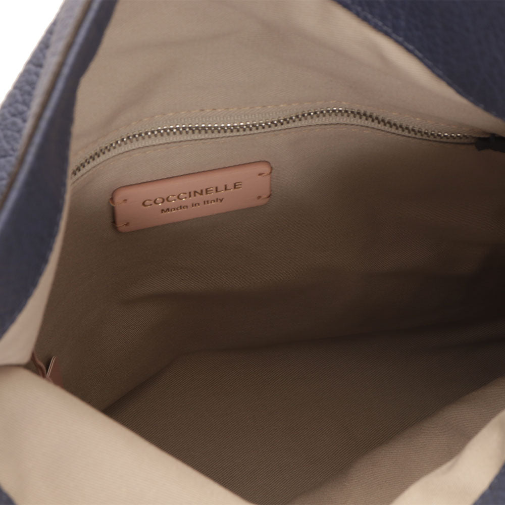 COCCINELLE Hobo-Umhängetasche für Damen aus Leder, Linie Estelle Elephant, Farbe Blaubeere