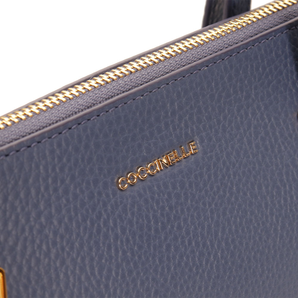 COCCINELLE Lea Line Einkaufstasche aus Blaubeerleder, mittlere Größe