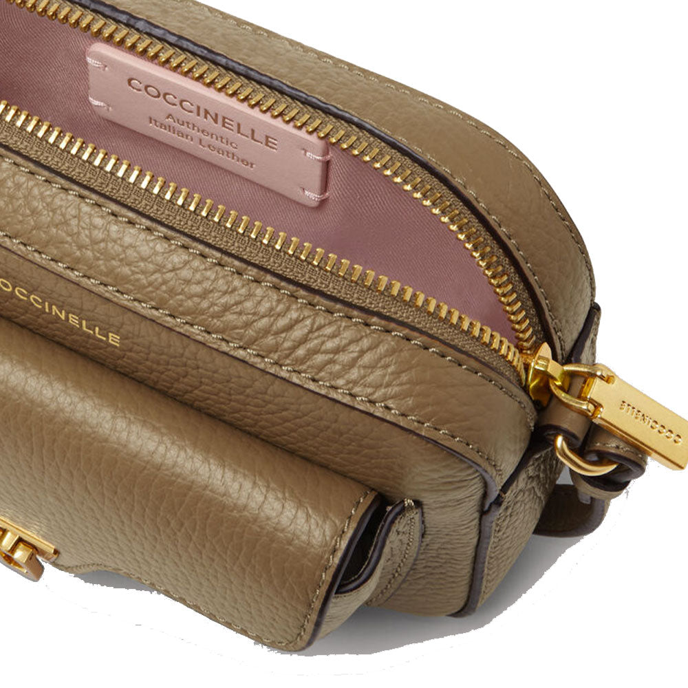 COCCINELLE Damen-Umhängetasche aus Haselnussleder der Beat Soft Mini-Linie