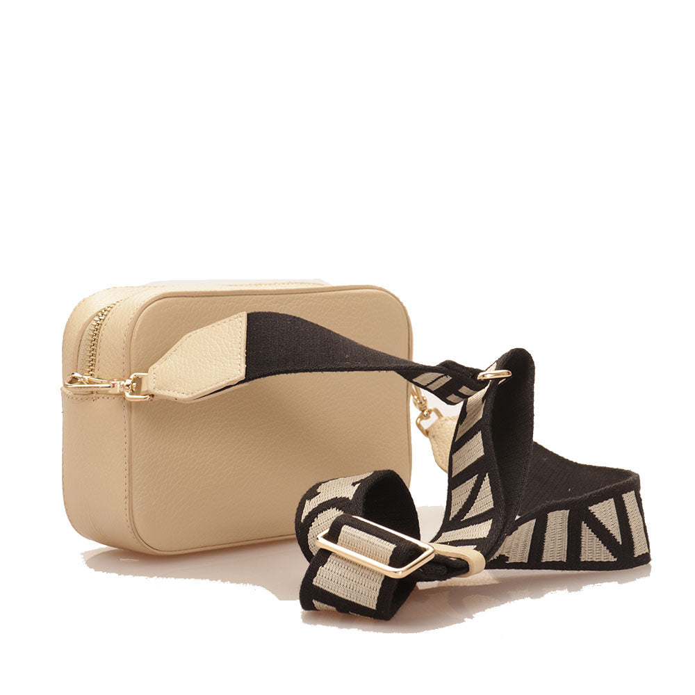 COCCINELLE Damen-Umhängetasche Tebe Line, Seidenfarbe, kleine Größe