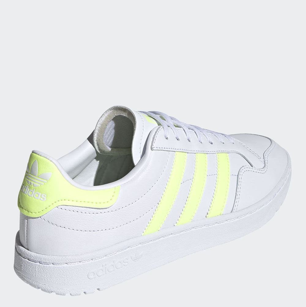 Scarpe Donna ADIDAS Sneakers linea Team Court W in Pelle colore Bianco e Giallo Fluo