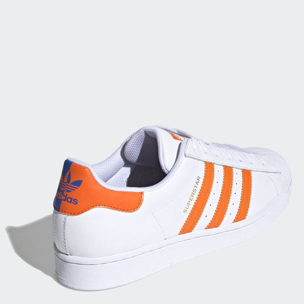 Scarpe Uomo ADIDAS Sneakers linea Superstar in Pelle colore Bianco Arancione e Blu a sconto Cuoieriashop