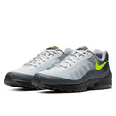 Scarpe NIKE Sneakers linea Air Max Invigor colore Nero - Grigio - Giallo