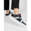 Damenschuhe LOVE MOSCHINO Leder-Sneaker mit Logo-Gummizug in Schwarz und Weiß JA15264