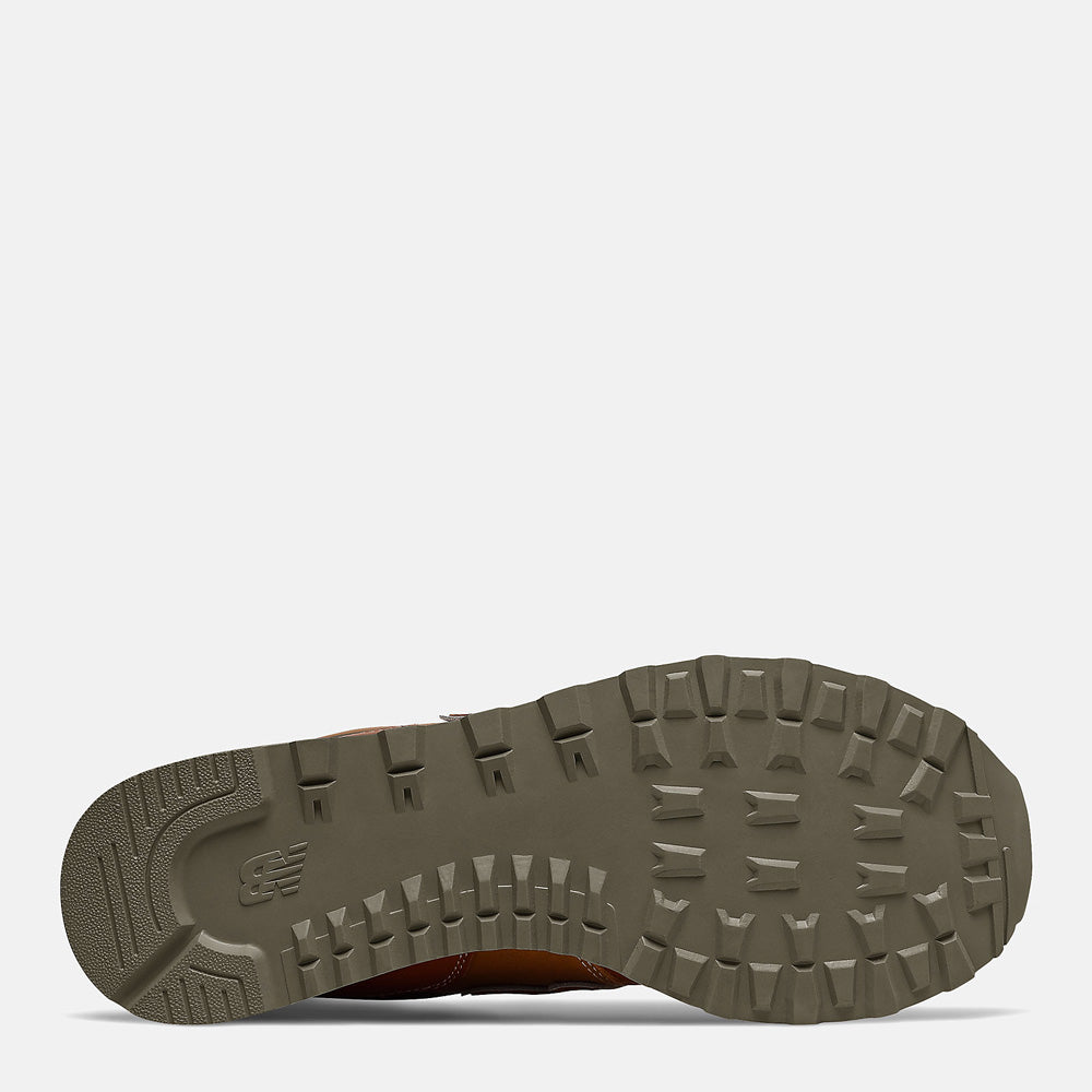 Scarpe Uomo NEW BALANCE Sneakers 574 in Pelle Premium colore Cognac