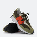 Scarpe Uomo NEW BALANCE Sneakers 327 in Suede Nylon e Mesh colore True Camo e Vibrant Orange