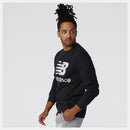 NEW BALANCE Herren-Sweatshirt Essentials Stacked Logo Crew-Linie Farbe Schwarz