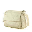 Geschlossene Damen-Umhängetasche mit Klappe von Mandarina Duck aus Stoff in der Farbe Papyrus, Linie MD20